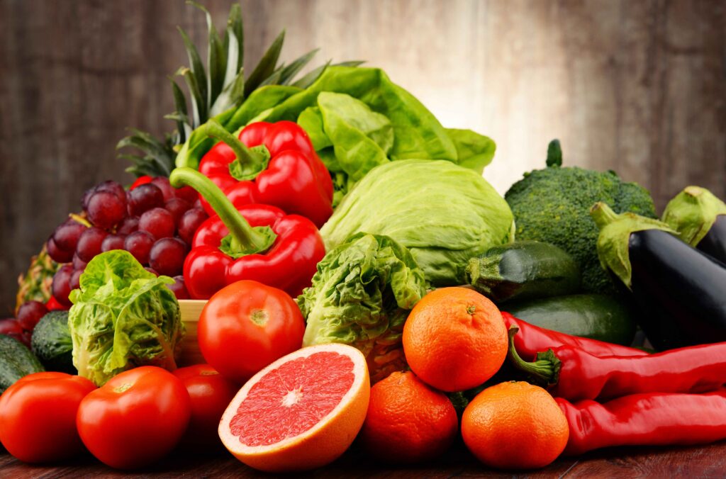 Productos frescos de primavera para hostelería: frutas y verduras de temporada